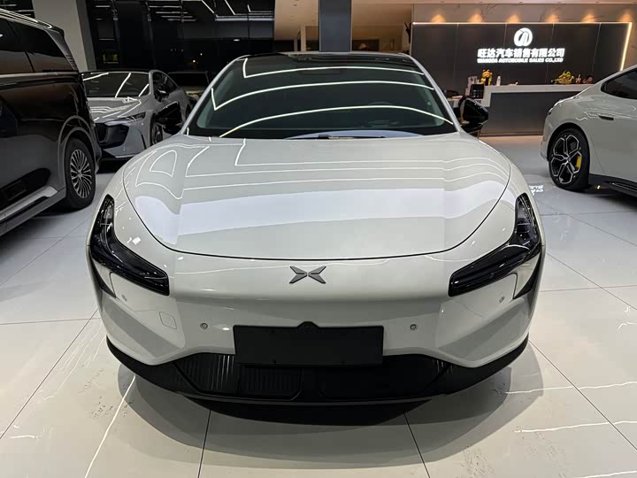 Фото 2 - XPeng Mona M03