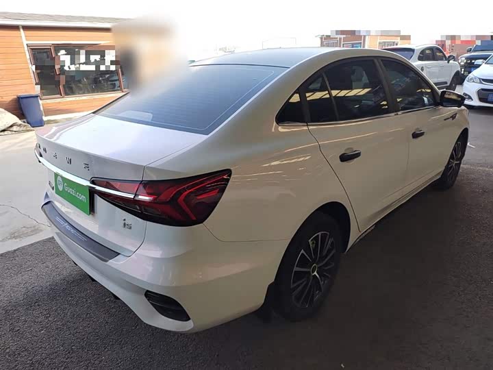 Фото 7 - Roewe i5