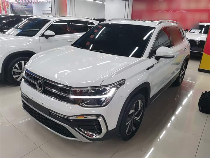 Фото 1 - Volkswagen Tharu