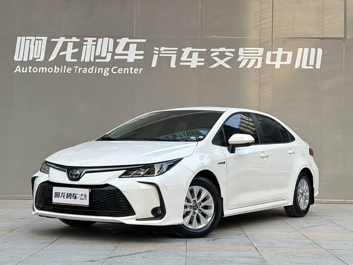 Фото 2 - Toyota Corolla