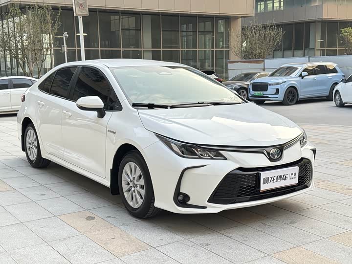 Фото 6 - Toyota Corolla