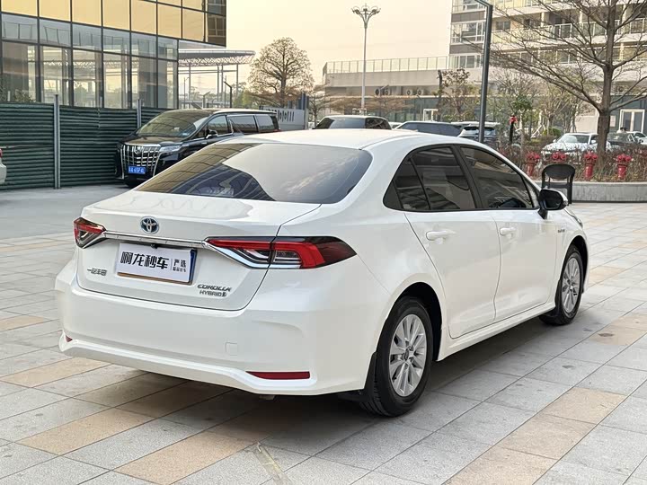 Фото 7 - Toyota Corolla