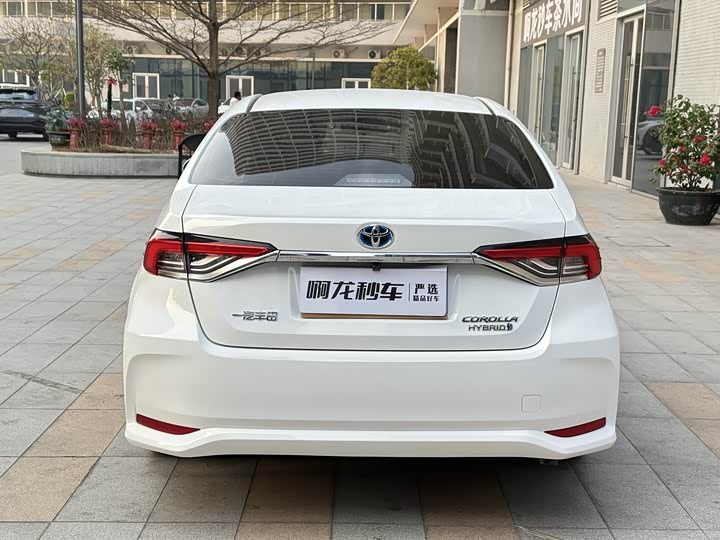 Фото 8 - Toyota Corolla