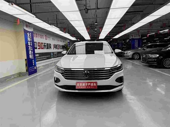 Фото 3 - Volkswagen Lavida