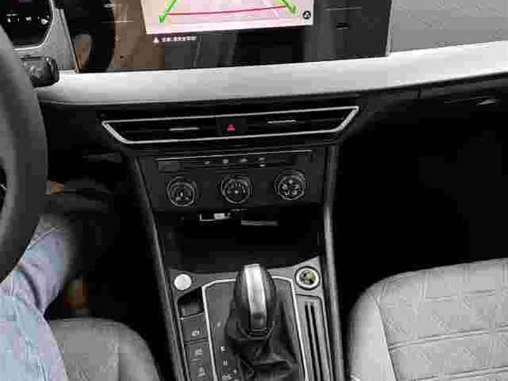 Фото 9 - Volkswagen Lavida