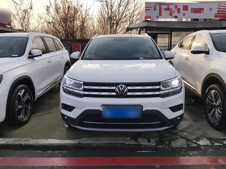 Фото 3 - Volkswagen Tharu