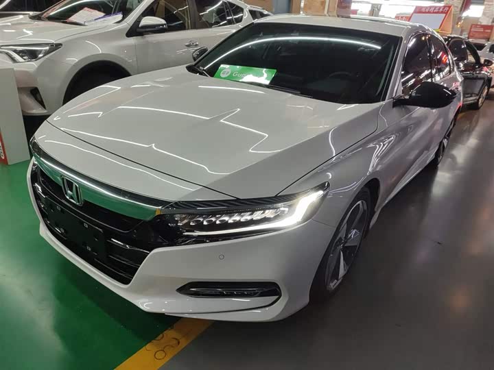 Фото 2 - Honda Accord