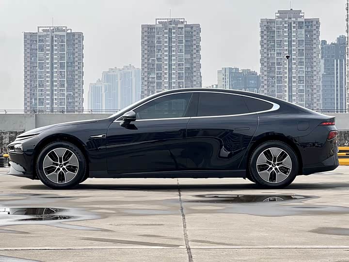 Фото 2 - XPeng P7