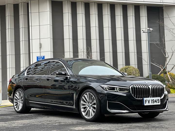 Фото 3 - BMW 7 Series