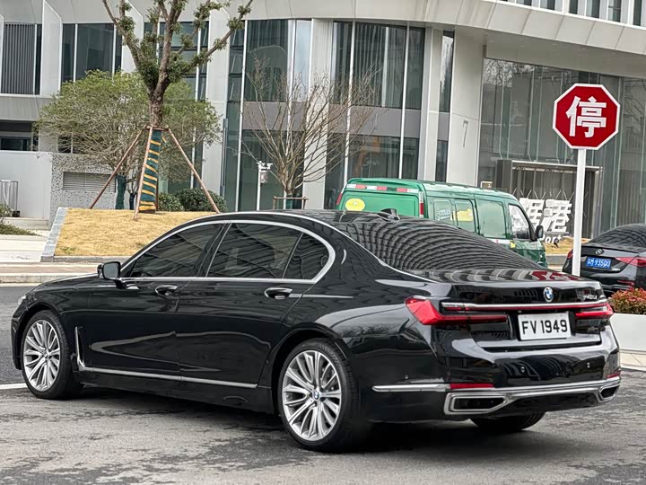 Фото 6 - BMW 7 Series