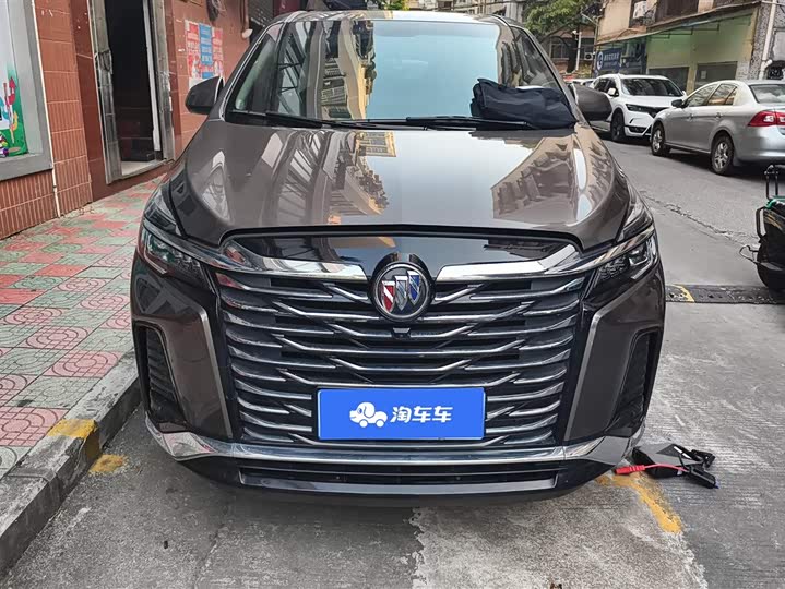 Фото 2 - Buick GL8 ES