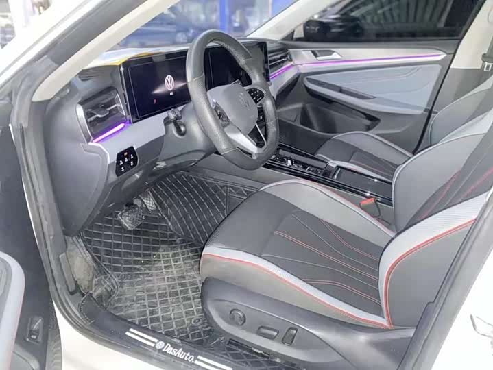 Фото 4 - Volkswagen Lamando L