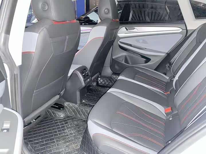 Фото 6 - Volkswagen Lamando L