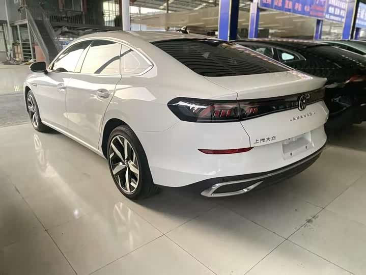 Фото 8 - Volkswagen Lamando L