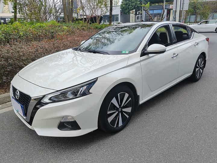 Фото 1 - Nissan Teana