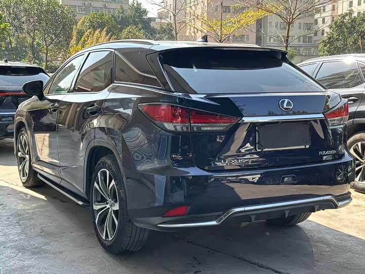 Фото 8 - Lexus RX