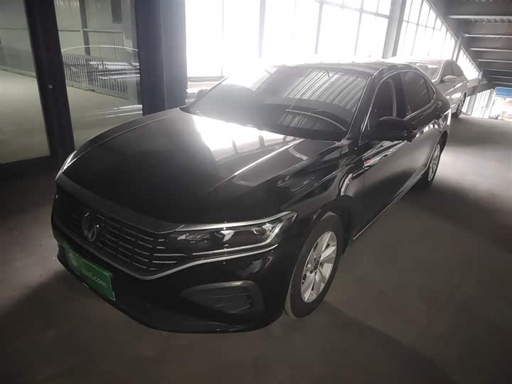 Фото 1 - Volkswagen Passat