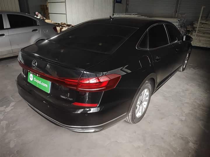 Фото 7 - Volkswagen Passat