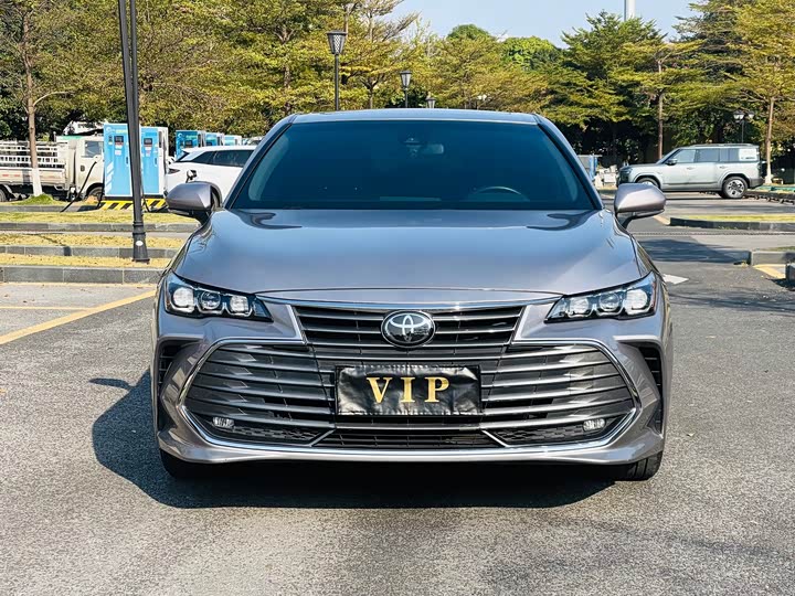 Фото 2 - Toyota Avalon