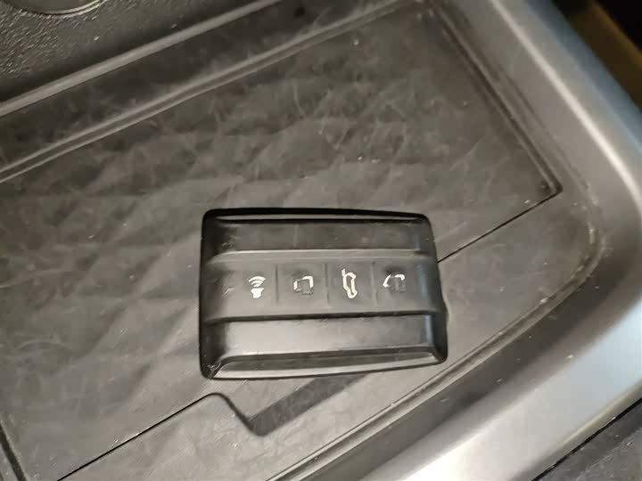 Фото 9 - Tank 300