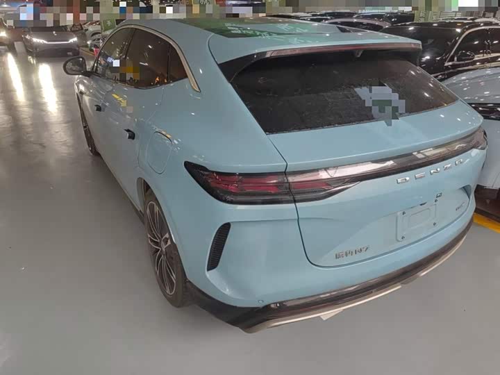 Фото 5 - Denza N7