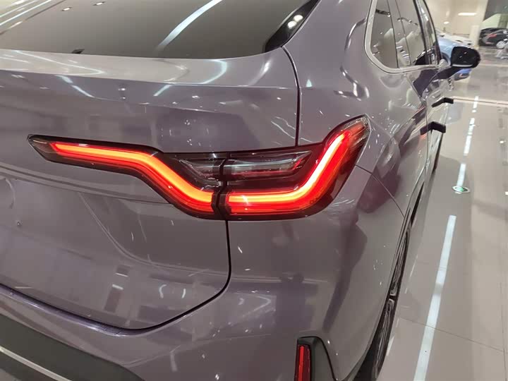 Фото 8 - Nio EC6