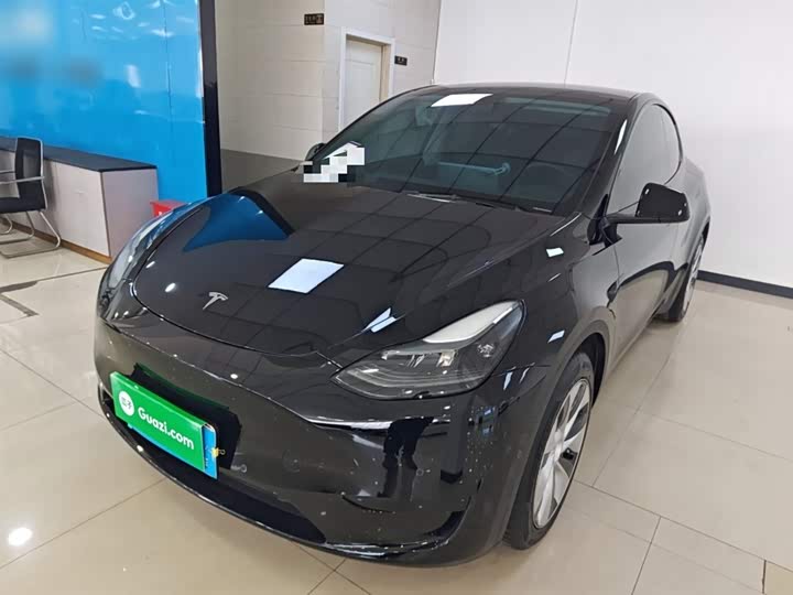 Фото 1 - Tesla Model Y