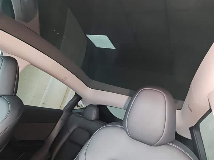 Фото 8 - Tesla Model Y