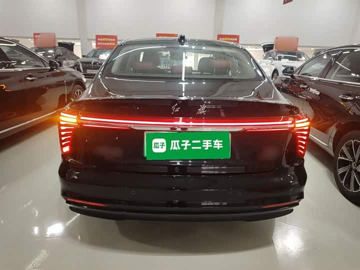 Фото 6 - Hongqi H5 Hybrid