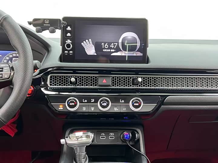 Фото 9 - Honda Civic