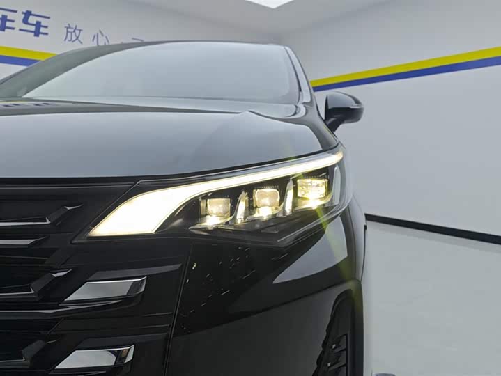 Фото 5 - GAC Trumpchi M6