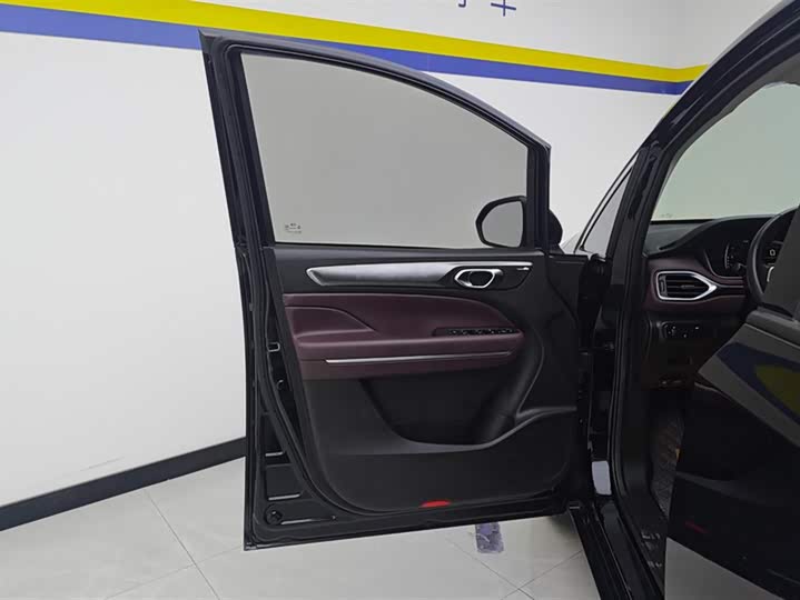 Фото 7 - GAC Trumpchi M6