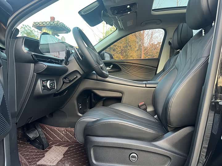 Фото 7 - Exeed RX