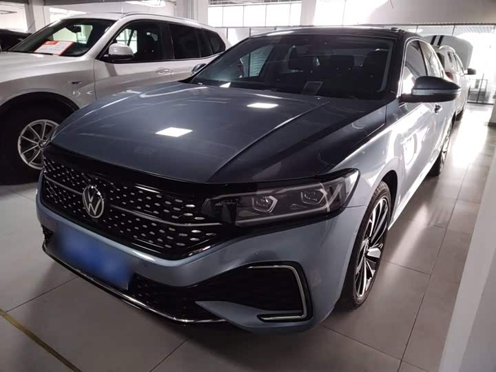 Фото 2 - Volkswagen Passat