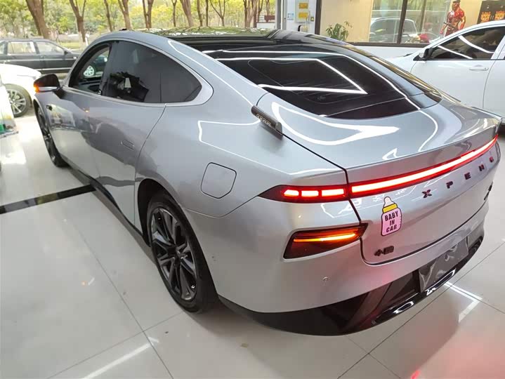 Фото 5 - XPeng P7