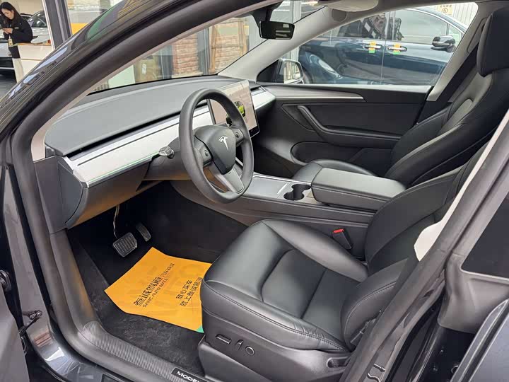 Фото 8 - Tesla Model Y