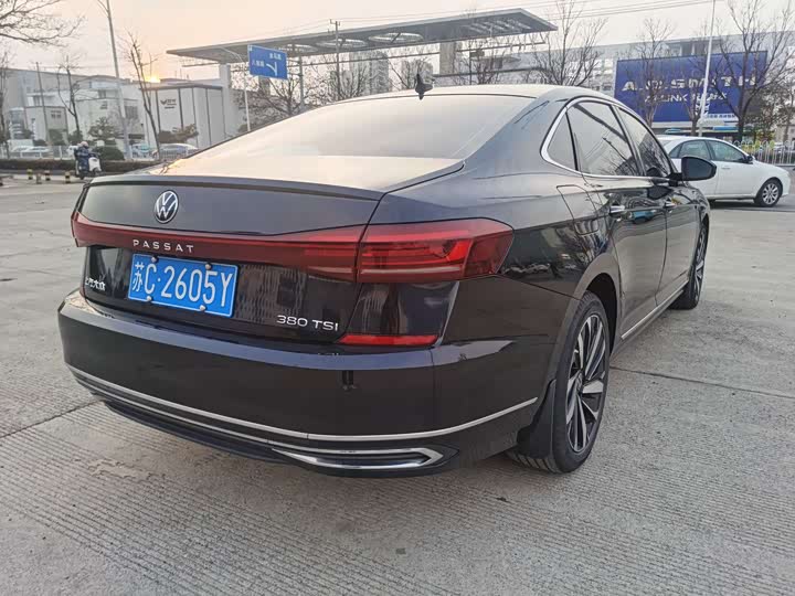 Фото 5 - Volkswagen Passat