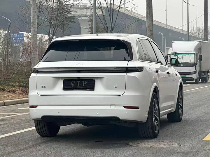 Фото 8 - LiXiang L7