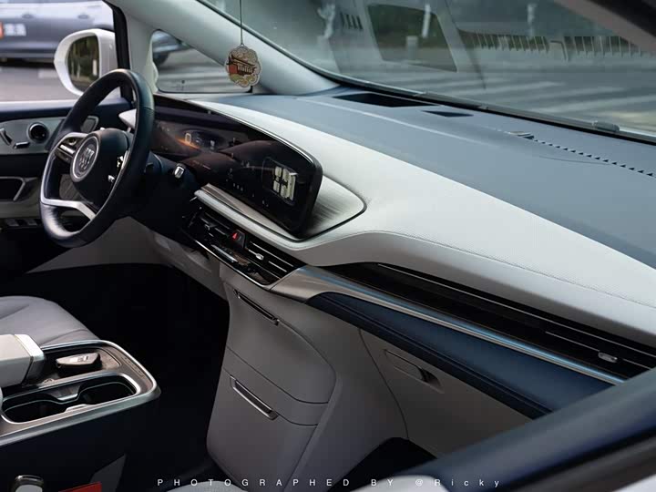 Фото 7 - Buick GL8 Century