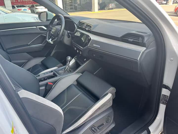 Фото 9 - Audi Q3