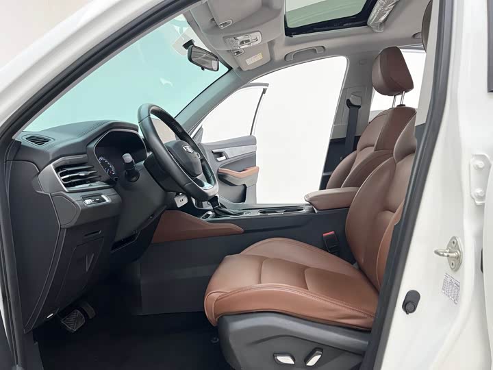 Фото 7 - Geely Vision X6