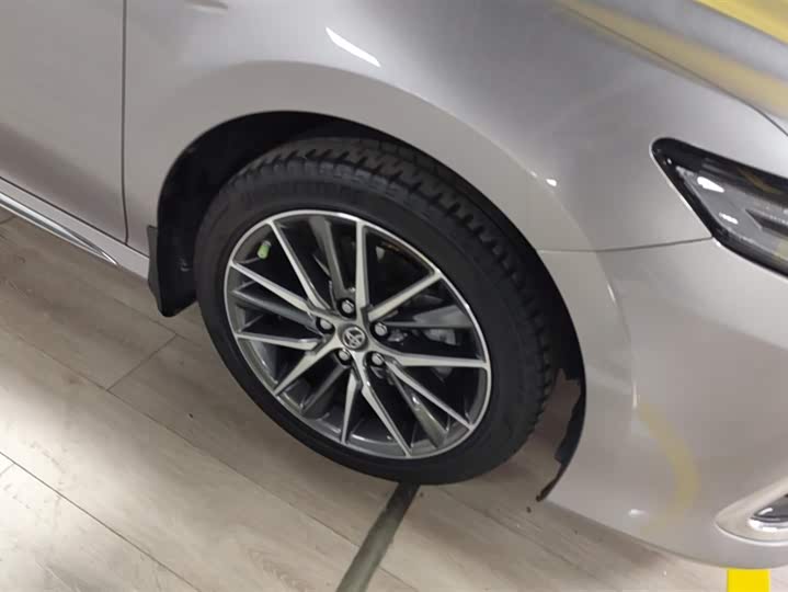 Фото 6 - Toyota Camry