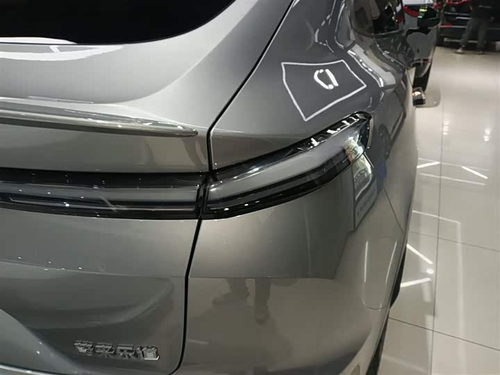 Фото 8 - Nio Onvo L60