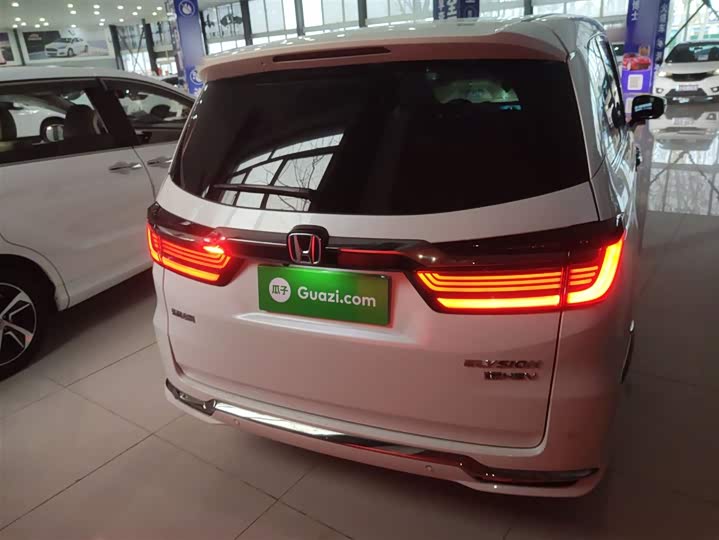 Фото 6 - Honda Elysion