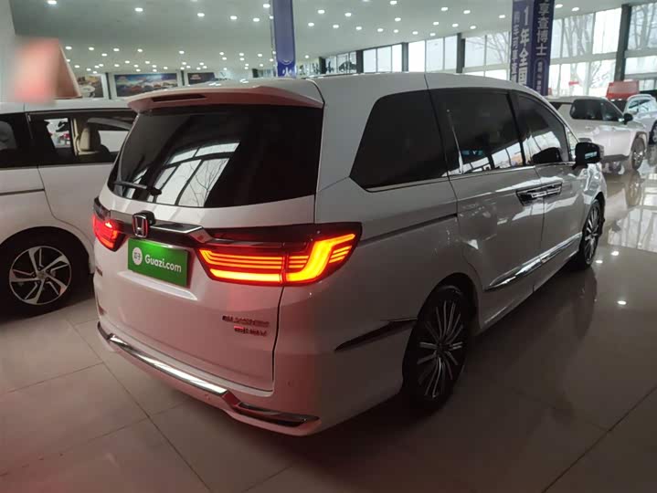 Фото 7 - Honda Elysion