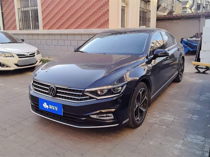 Фото 1 - Volkswagen Magotan