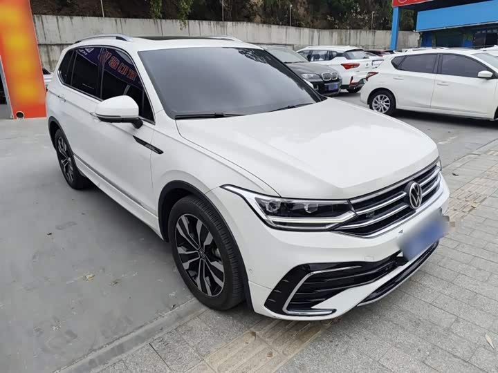 Фото 4 - Volkswagen Tiguan L Pro