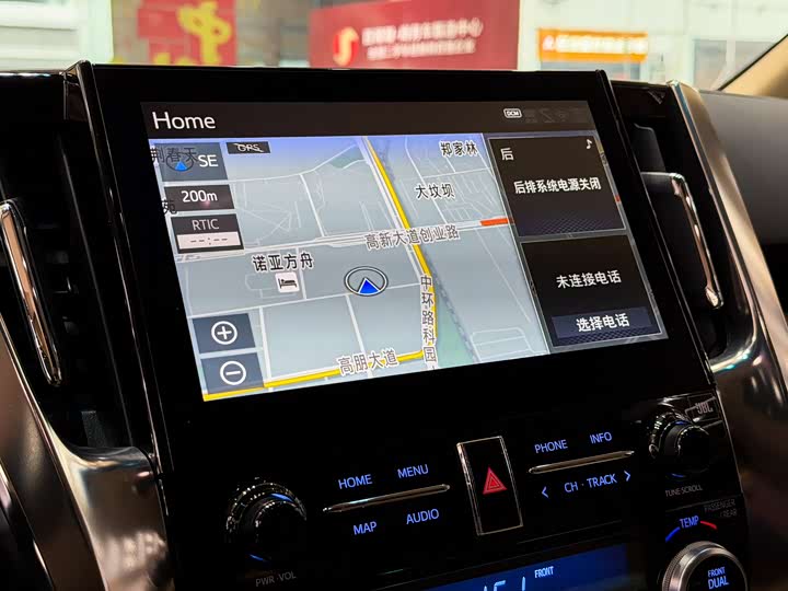 Фото 8 - Toyota Alphard