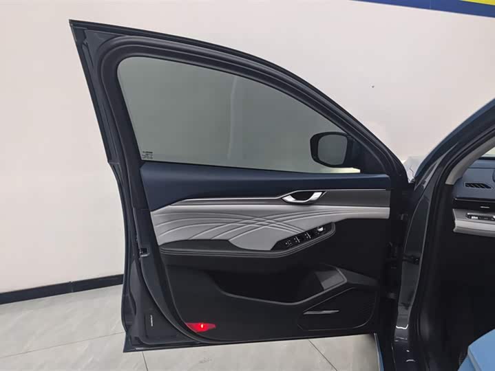 Фото 7 - Geely Preface