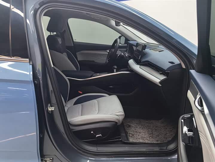 Фото 8 - Geely Preface